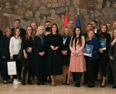 Додељени уговори за набавку пакета хране и огревног дрвета: Подршка за више од 7.200 породица избеглица, интерно расељених лица и повратника по основу споразума о реадмисији